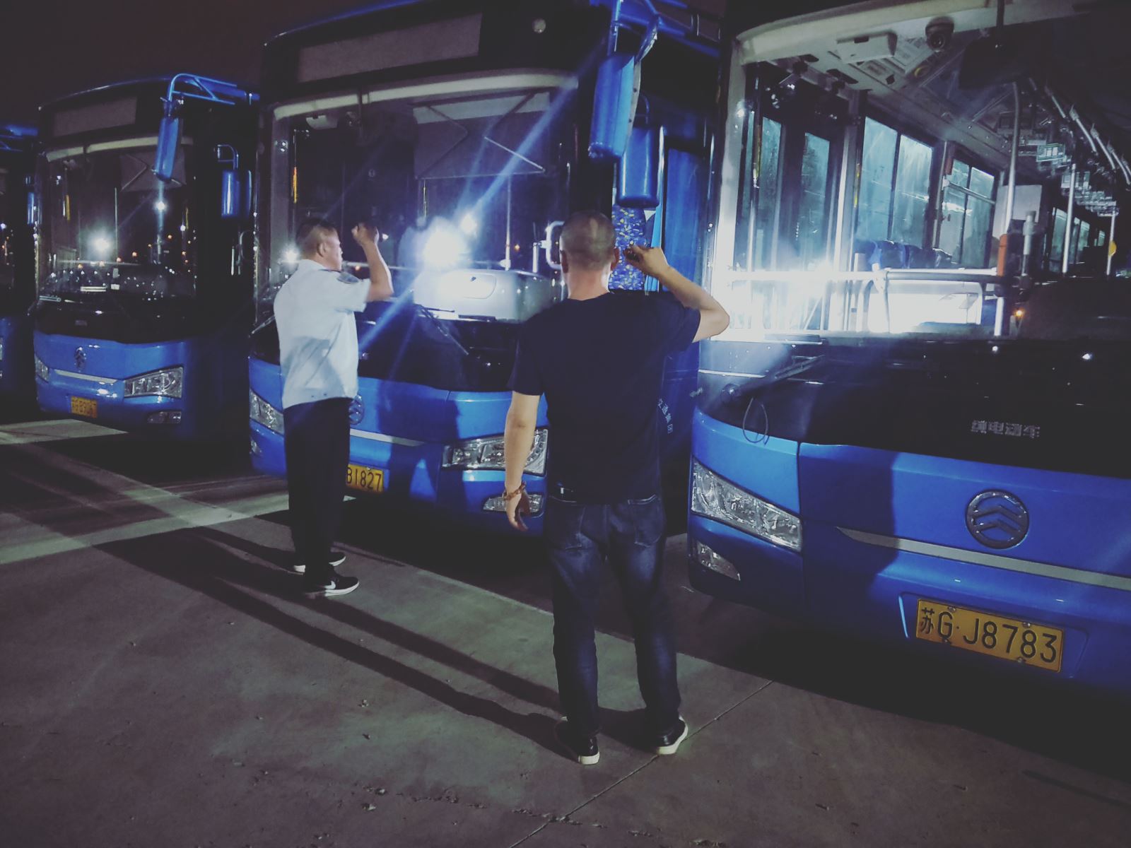 公交集團公交事業(yè)一部做好場站夜查工作 保障安全生產(chǎn)